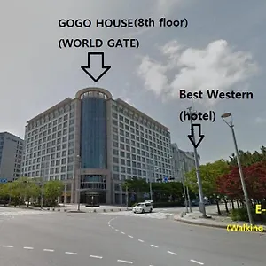 Airport Gogo House Pensión